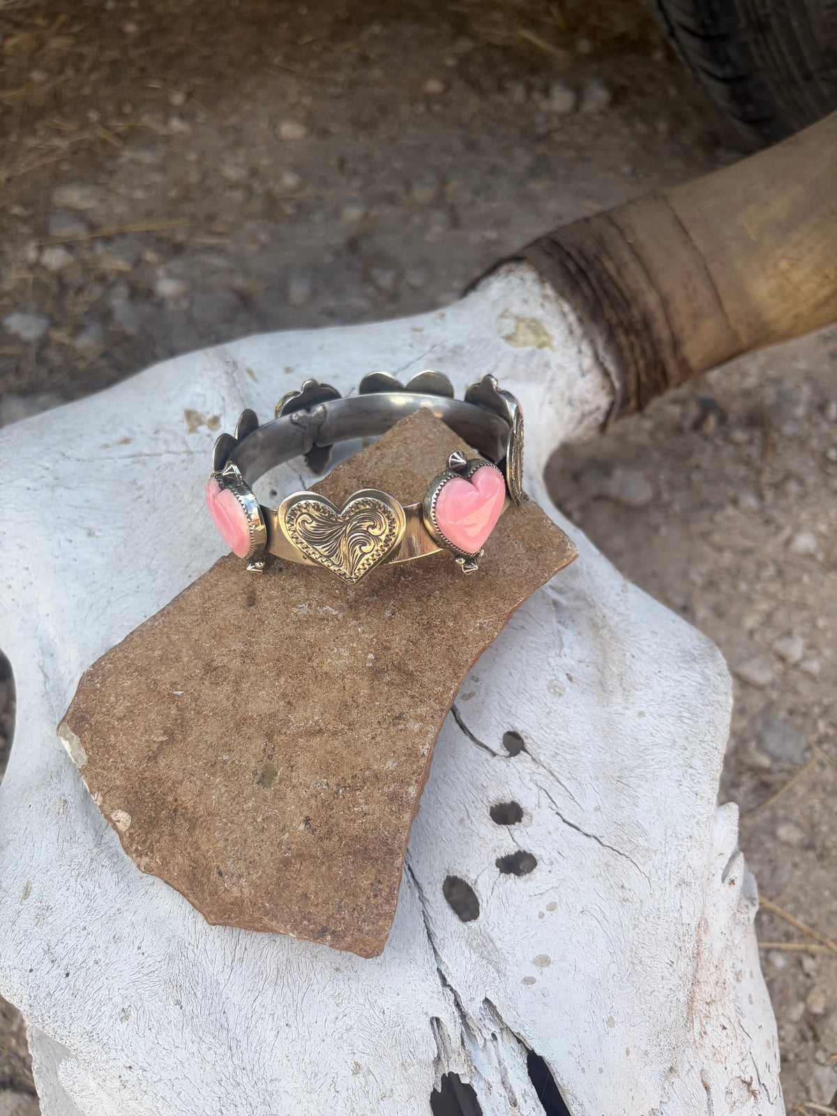 Pink Conch Engraved Heart of Bangle
