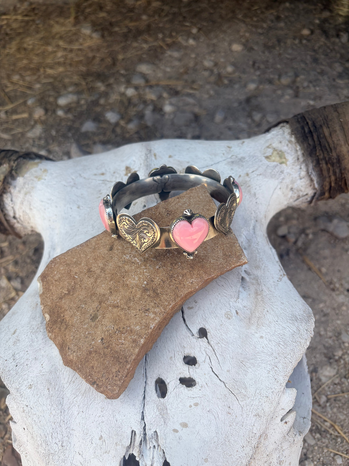 Pink Conch Engraved Heart of Bangle