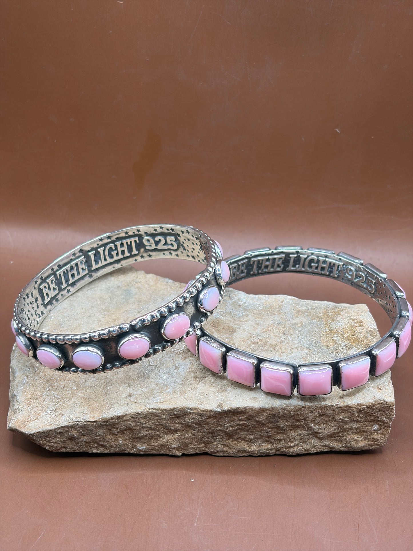 SQAURE pink conch bangle